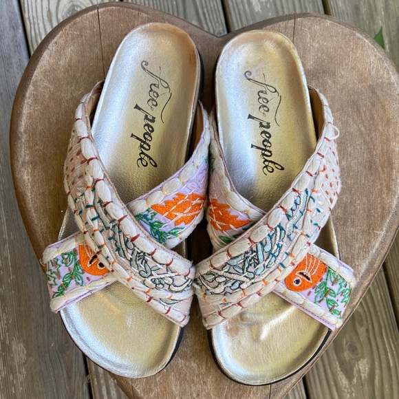 Free People Shoes - Free People Wildflowers Crossband Sandals Patched Kantha Women’s Size 9.5